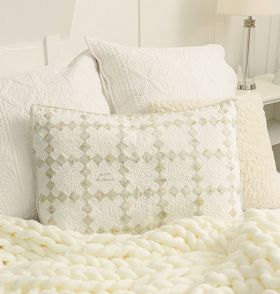 B1577, Moda All-Stars - Soft Spot - 17 Quilted Pillows and Comfy Cushions