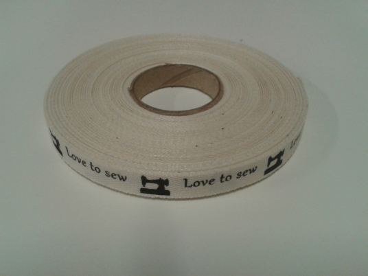 White Lace & Black Love to Sew (14mm) - 25 meter by Rinske